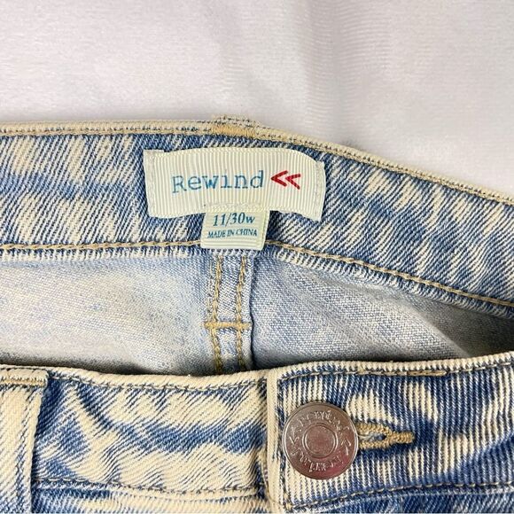 NWT Rewind - Distressed High Waisted Mom Jeans Size 11/30W - Picture 5 of 10